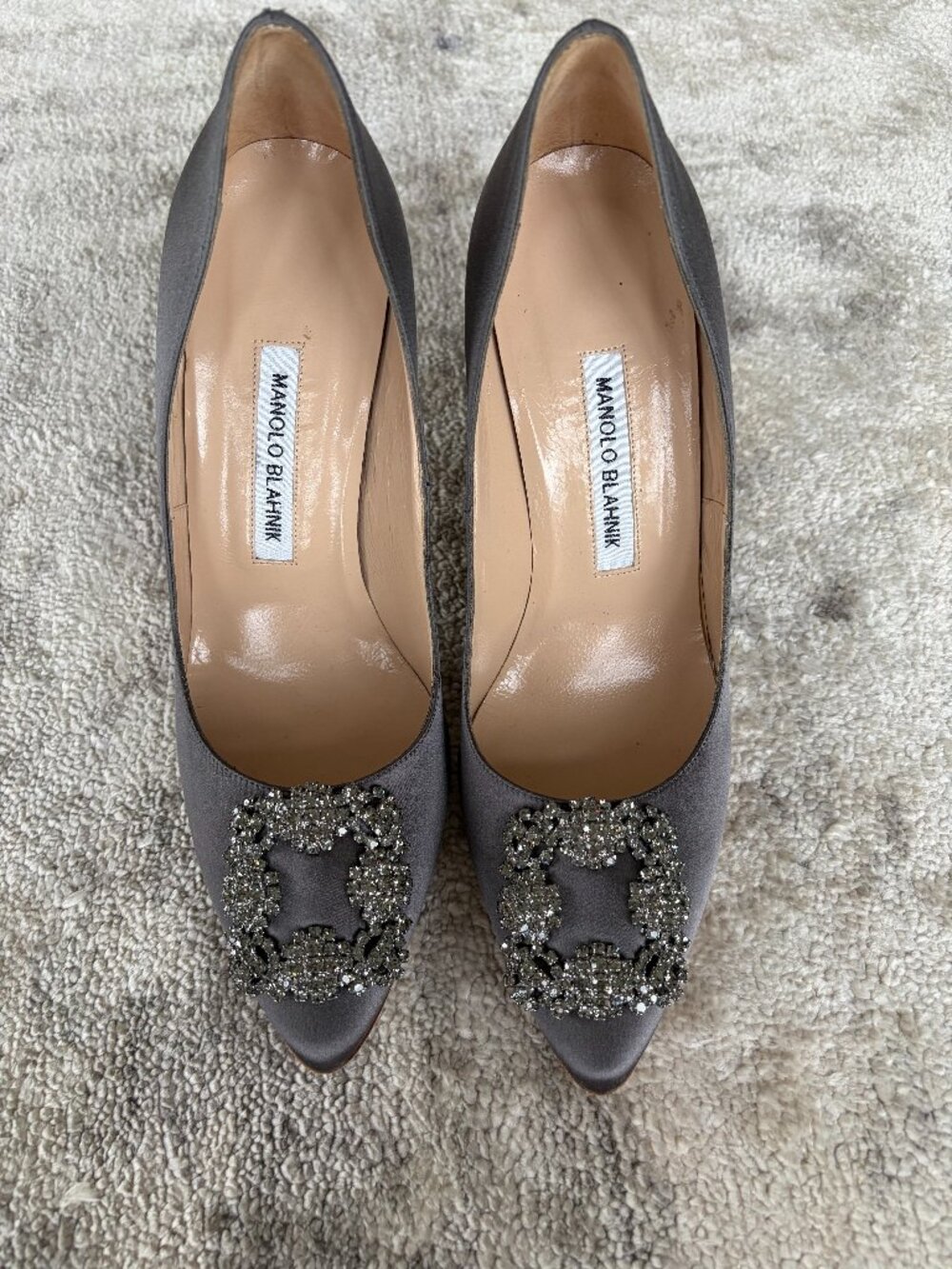 Manolo Blahnik Hangisi
